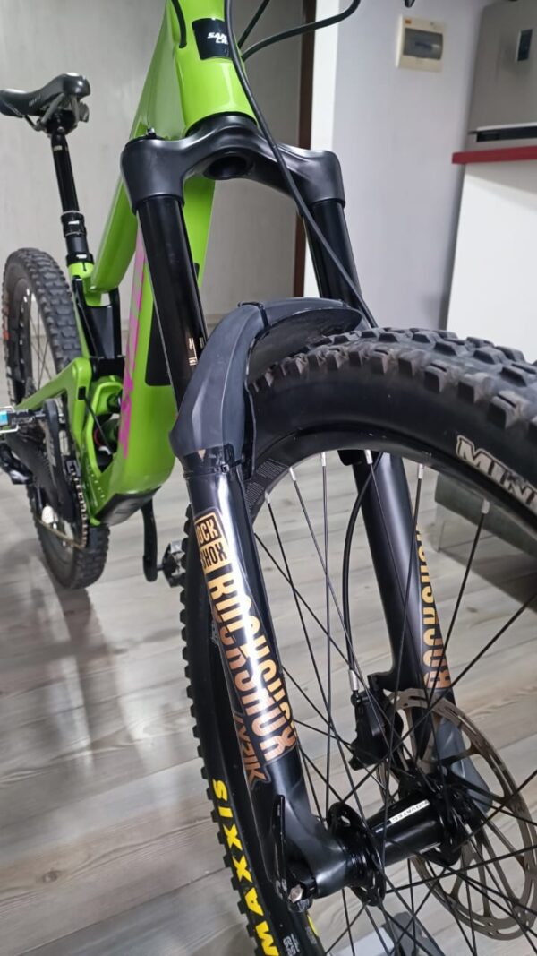 SANTA CRUZ NOMAD 4 Carbono Modelo 2022/ Talla S-M EL GARAJE Bicigangas® - Pedalea sin parar