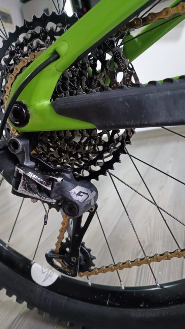 SANTA CRUZ NOMAD 4 Carbono Modelo 2022/ Talla S-M EL GARAJE Bicigangas® - Pedalea sin parar