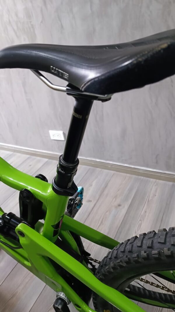 SANTA CRUZ NOMAD 4 Carbono Modelo 2022/ Talla S-M EL GARAJE Bicigangas® - Pedalea sin parar
